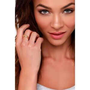 💕LULU'S💕 Wrapped in Radiance Rhinestone Ring